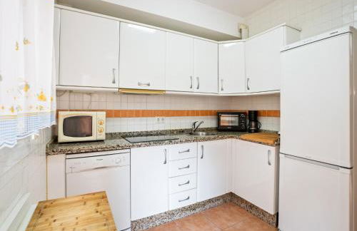 Apartment in Lepe with Pool and Garden - Foto 13