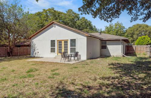 Spacious 4 Bedroom Family Retreat in the Heart of McKinney, TX - Foto 7