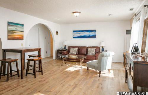 Charming Hillside Retreat - Private backyard, firepit, mtn views, full kitchen - Foto 15