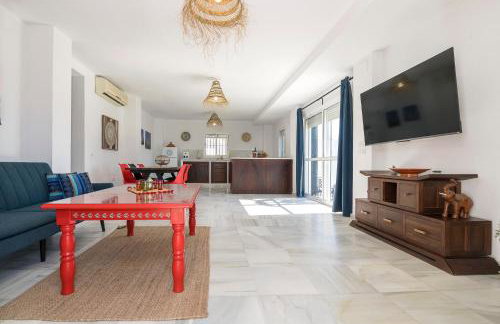 Preciosa Casa con Jardin y Piscina Privada en el Puerto de santaMaria - Photo 30
