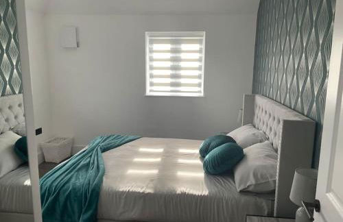 Brand New Big House with garden and free parking - Foto 11