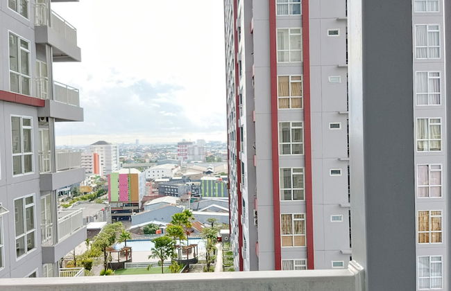 Homey And Tidy Studio Apartment At Vida View Makassar - Foto 14