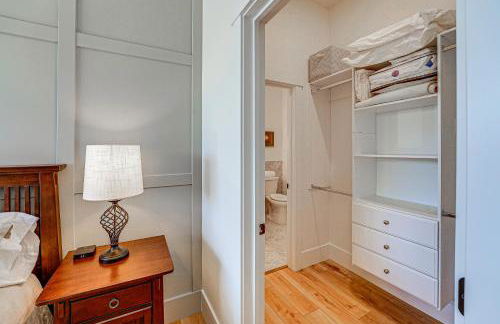 Downtown Grand Haven Condo - Walk to Boardwalk! - Foto 10