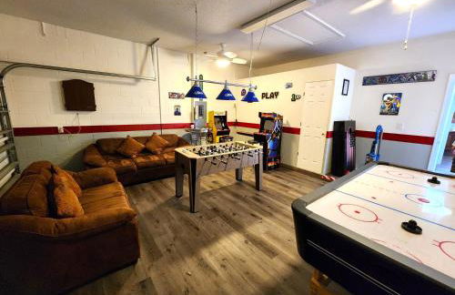 652- Spacious 5-Bedroom Villa with Pool, Spa & Scenic Lake Views - Foto 6