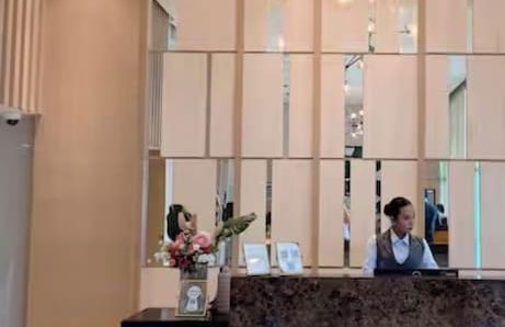 S & E condo with Panoramic view - Photo 3