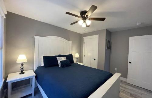 Luxury Waterfront Retreat with Hot Tub Near Acadia - Foto 19