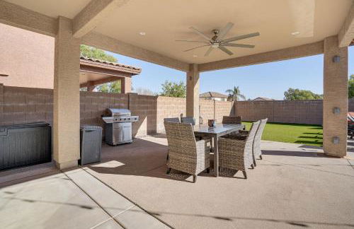 5 Mi to Surprise Stadium Chic Home with Pool - Foto 19