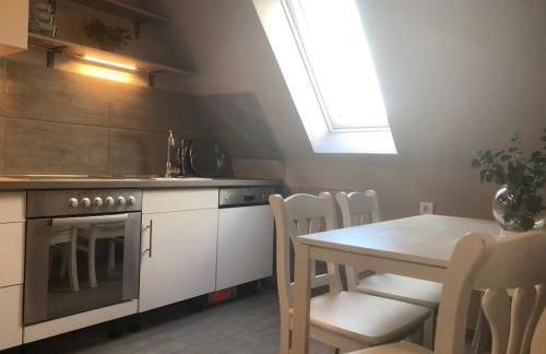 Geräumiges Haus mit viel Platz, Garten und den Parkplätzen - Foto 17