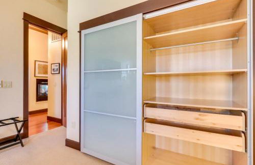 Walk Downtown Stunning Condo with Attached Garage - Foto 17