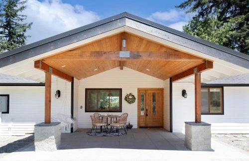 Modern Mountain View Getaway w Huge Outdoor Space - Foto 1