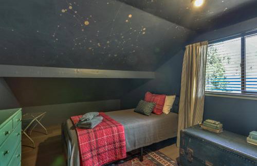 Pet-Friendly Escape w/ Game Room & Fire Pit! - Foto 26