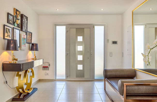 Goldeneye Luxury 6 Bedroom Villa With Infinity P - Foto 17