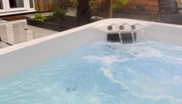 Couples Spring Break With Alpacas & Private Hot Tub in the Quaint Dorset Countryside with BBQ - Foto 4