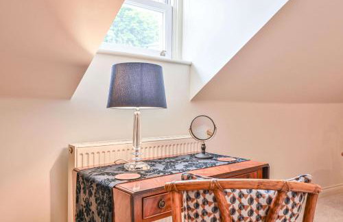 Lisburne Place - Luxury Three Bedroom Town House - Photo 40