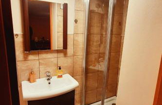 ,,POD SKAŁKAMI '' ŚWIERADÓW ZDRÓJ-okolica ,POKOJE Z ŁAZIENKAMI I ANEKSAMI KUCHENNYMI - Foto 7