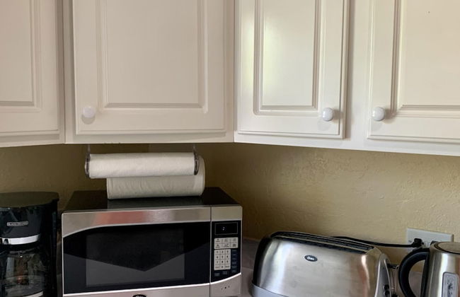 3 Suites Free Breakfast Steps to Beach - Photo 43