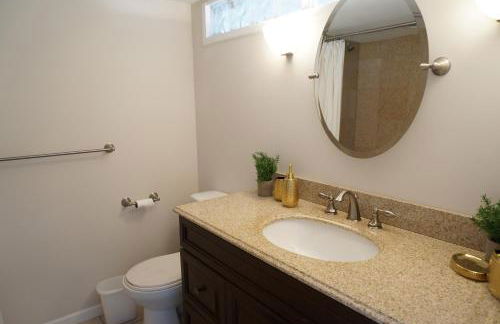 Riverside Home Near Beaches, Pier, downtown - Photo 32