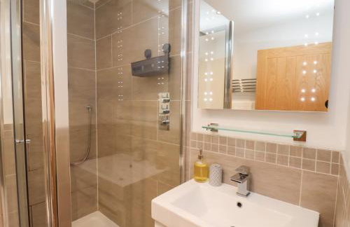 Mallard Engine Shed - Photo 24