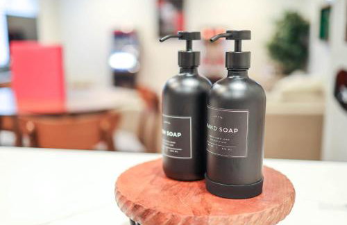 Game Night Downtown - BSU - Slots - Over 100 Games - Foto 80