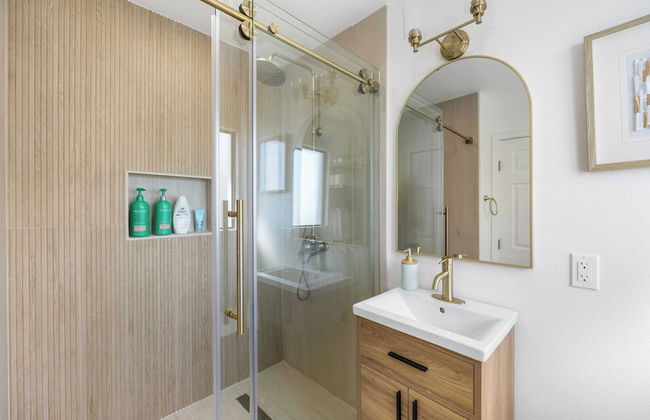 Walk to the Sand! Ocean Views, Balcony & Parking Sunset Surf - Foto 9