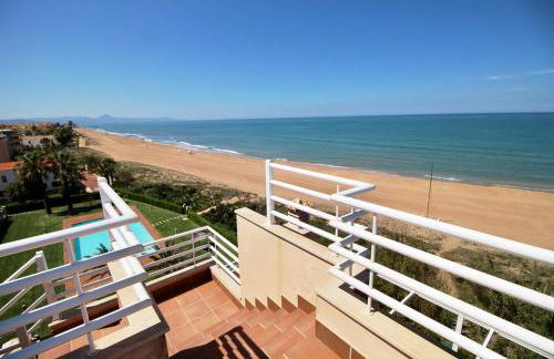 Ático frontal al mar con piscina privada by homeprive - Foto 8