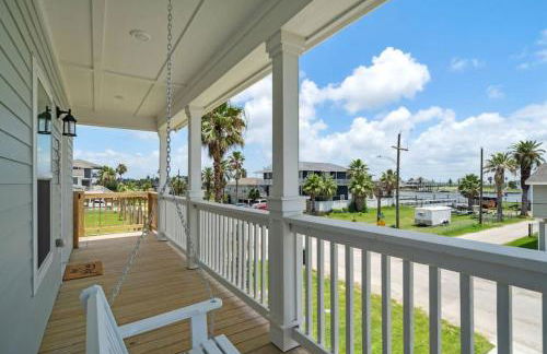 Modern Beach House with Fire Pit and Swimming Pool - Foto 33