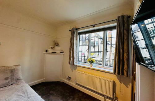 Luxurious 2BR stay in London-GerrardsCross-Wembley-private carpark-short walk to train station - Foto 42