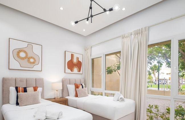 LUX The Meadows 5 Bed Villa - Foto 4