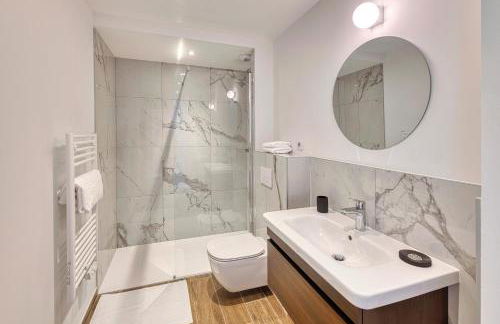 SOUTH-OF-FRANCE T2 neuf haut de gamme, climatisé, parking gratuit, 2eme ligne balcon - Foto 13