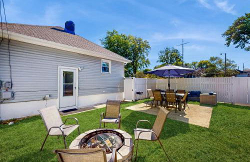 Near Beach! Group-Friendly Michigan City Retreat - Photo 23