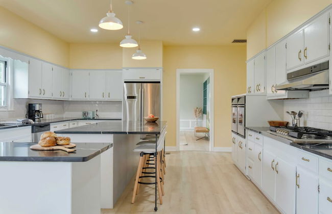 Game Farm Villa by Avantstay 10bdr, Private Pond, Spa, Pool Family-friendly - Foto 12