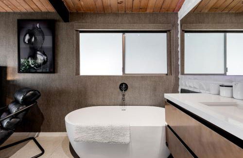 Hillside Luxury MidCentury Modern Spa Retreat View - Foto 11