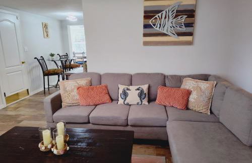 Heated & Screened in Pool - Photo 19