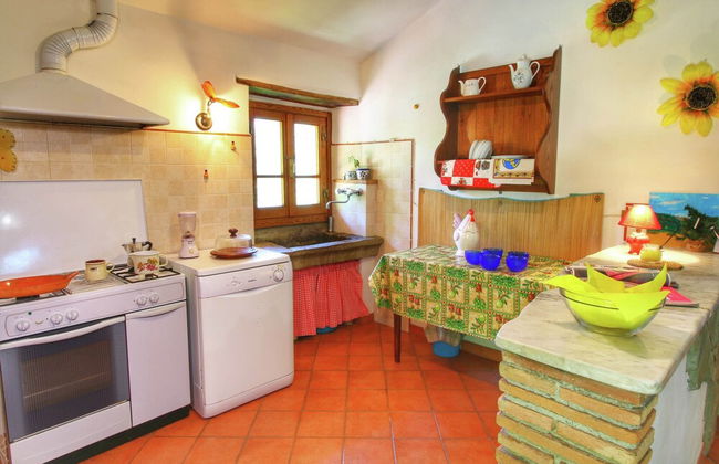 Alluring Farmhouse in Ortignano With Swimming Pool - Foto 25