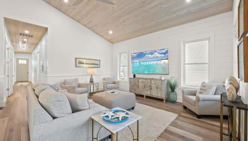 Luxury 4BR, Across street from beach, Sleeps 10! - Foto 5