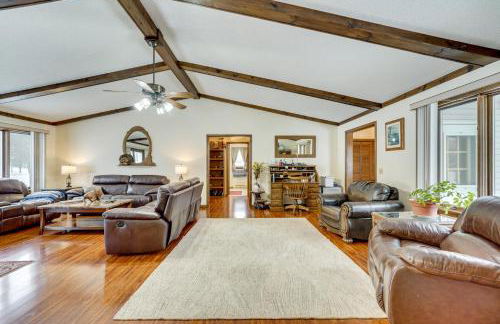 Home with Large Yard 8 Mi to Holiday Valley Resort - Foto 4