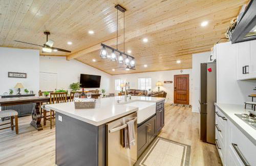 Fire Pit and Trail Access Spacious Happy Jack Cabin - Foto 9