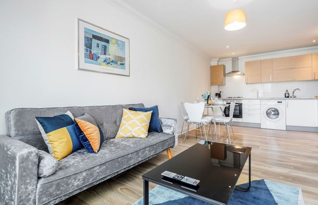2br-sleeps4-parking-eastlondon - Photo 7
