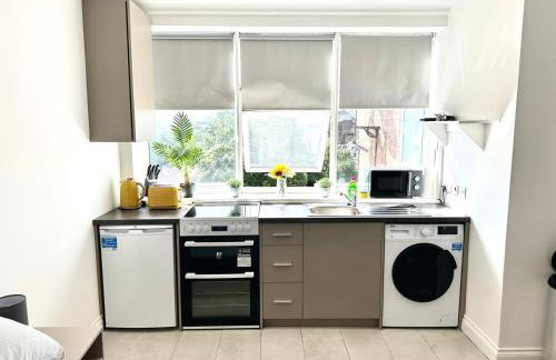 Sunny Modern, Private Apartment,15 Mins To Central London - Photo 14