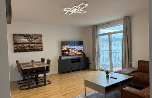 Große Wohnung mit XXl-Balkon in Schwerin Mitte - Photo 1