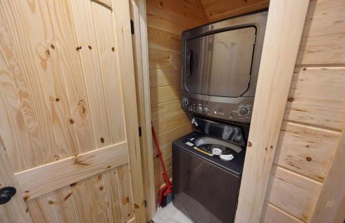 New! Indoor Pool/PS 5/Hot tub/Parkway - Foto 44