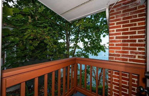 Waterfront Vashon Island Home, Beach Access and View - Foto 23