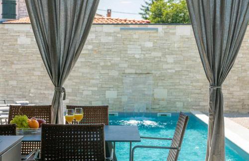 Villa Nevia - Photo 9