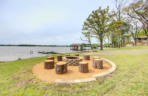 Mineola Lake House w/ Dock & Fire Pit! - Foto 2