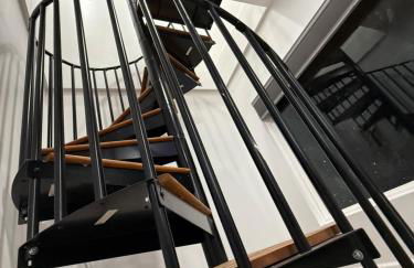 Unique 3-bed Lakefront Container Home - Foto 8