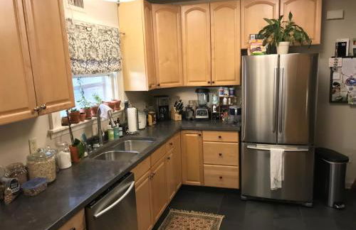 Beautiful Luxury Suite A & B of Shorewood Home - Foto 43