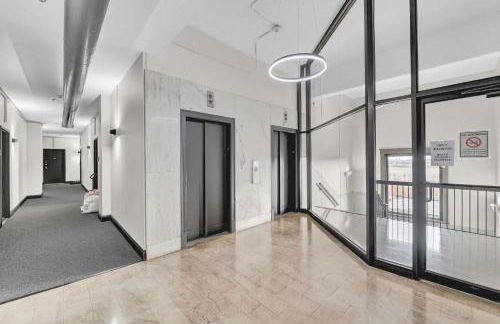 Pink playhouse sq near Progressive field & CSU - Photo 32