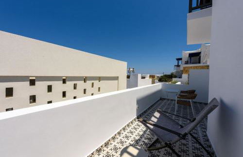 Azure Naousa - Photo 71