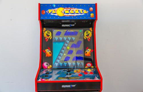 Sea Glass Dreams - Waterfront Pool Home, Mini Golf, Game Room, 110' Dock - Foto 45