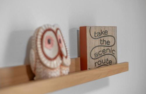 Tranquil Light-Filled Retreat 3BR Ranch - Photo 53